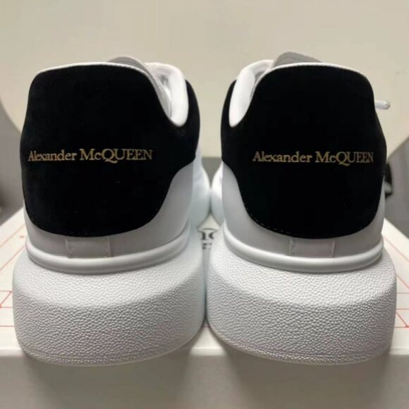 Alexander McQueen us7/European size 40 - Picture 4 of 5